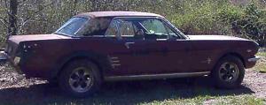  Ford Mustang black with landu top