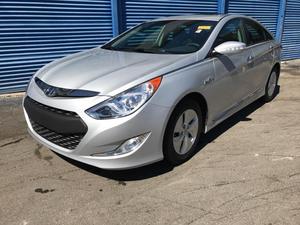  Hyundai Sonata Hybrid -