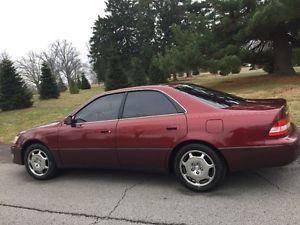  Lexus ES Dark Burgundy