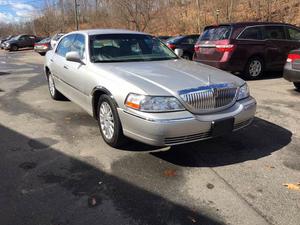  Lincoln Town Car Signature - Signature 4dr Sedan