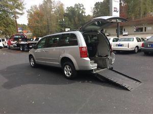  Dodge Caravan SE Handicap Accessible Wheelchair Van