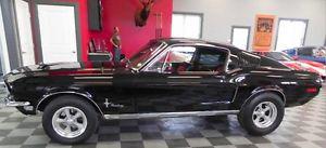  Ford Mustang fastback, 2 doors, 4 seats