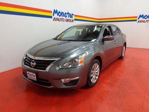  Nissan Altima -