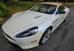  Aston Martin DB9 -