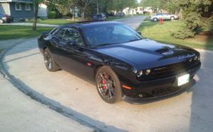  Dodge Challenger SRT