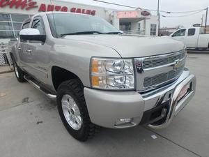 Used  Chevrolet Silverado  LT Crew Cab