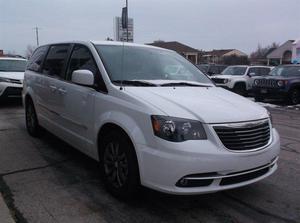 Used  Chrysler Town & Country S