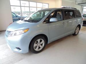 New  Toyota Sienna LE