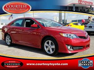 Used  Toyota Camry SE