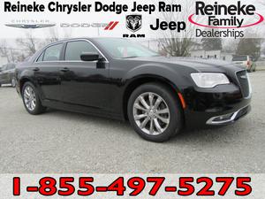  Chrysler 300 in North Baltimore, OH