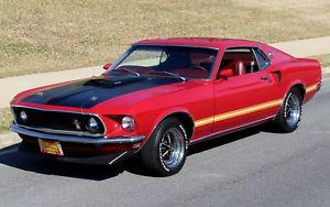  Ford Mustang --