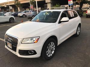  Audi Q5 2.0T quattro Premium - AWD 2.0T quattro Premium