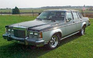  Lincoln Versailles