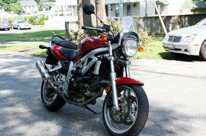  Suzuki SV650 -