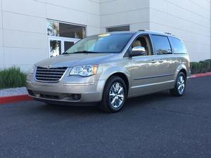 Used  Chrysler Town & Country Limited