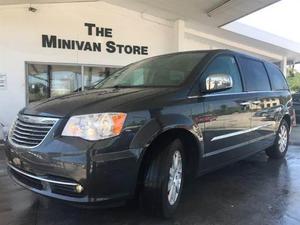 Used  Chrysler Town & Country Touring-L