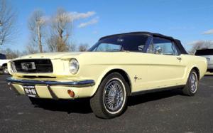  Ford Mustang Convertible