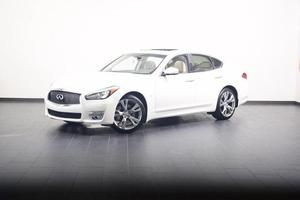 Used  INFINITI Q