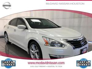 Used  Nissan Altima 2.5 SV