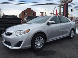 Used  Toyota Camry Hybrid XLE