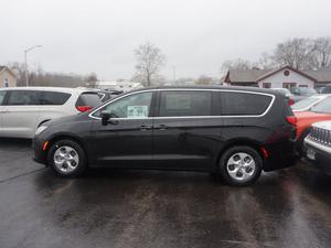  Chrysler Town & Country Touring-L in Lebanon, OH