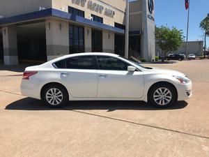 Used  Nissan Altima 2.5 S