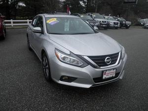 Used  Nissan Altima 2.5 SV