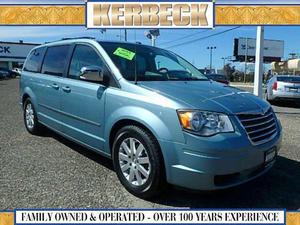 Used  Chrysler Town & Country Touring Plus