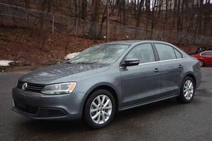 Used  Volkswagen Jetta SE w/Connectivity