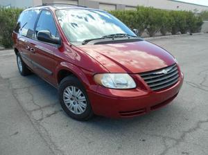 Used  Chrysler Town & Country Base