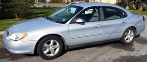 Used  Ford Taurus SE