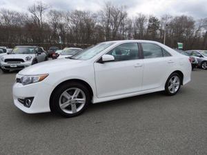 Used  Toyota Camry SE