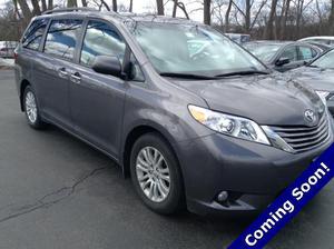 Used  Toyota Sienna XLE