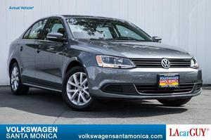 Used  Volkswagen Jetta Auto SE w/Connectivity PZEV