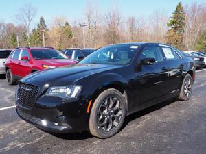 New  Chrysler 300 S