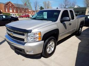 Used  Chevrolet Silverado  LT Extended Cab