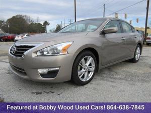 Used  Nissan Altima 2.5 SV