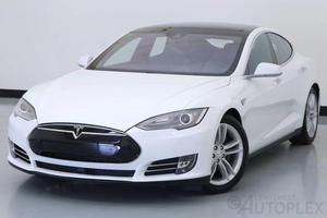  Tesla Model S - 85D