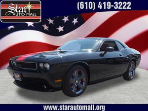 Used  Dodge Challenger SXT