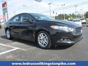 Used  Ford Fusion SE