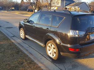 Used  Mitsubishi Outlander SE