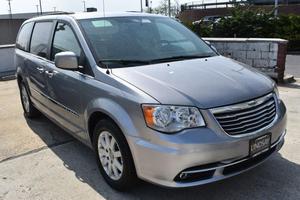 Used  Chrysler Town & Country Touring