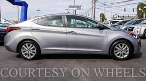 Used  Hyundai Elantra SE