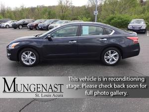 Used  Nissan Altima 2.5 SV