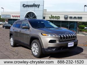  Jeep Cherokee Latitude - 4x4 Latitude 4dr SUV