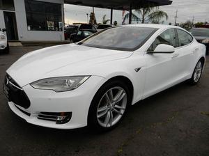  Tesla Model S - 4dr Liftback (60 kWh)