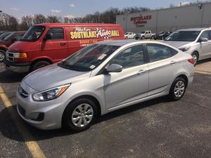  Hyundai Accent SE