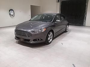 Used  Ford Fusion SE