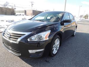 Used  Nissan Altima 2.5 SV