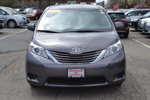 Used  Toyota Sienna LE